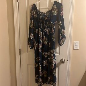 Navy blue. Floral midi dress medium.